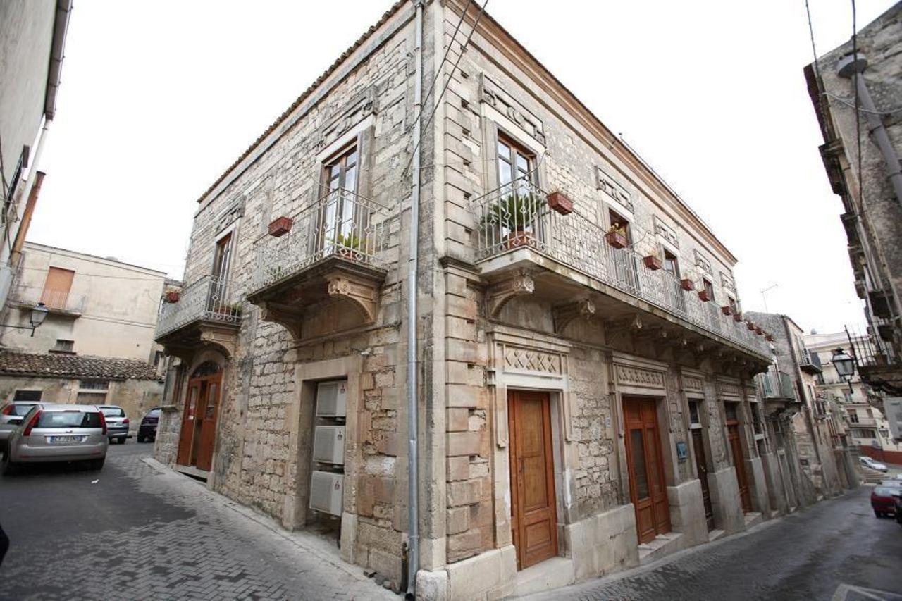 B&B Candido Vacanze Модика Экстерьер фото