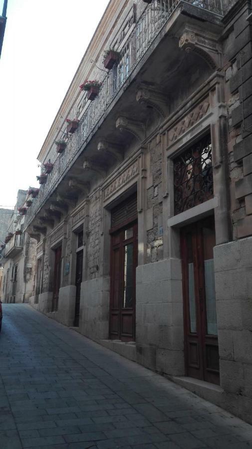 B&B Candido Vacanze Модика Экстерьер фото